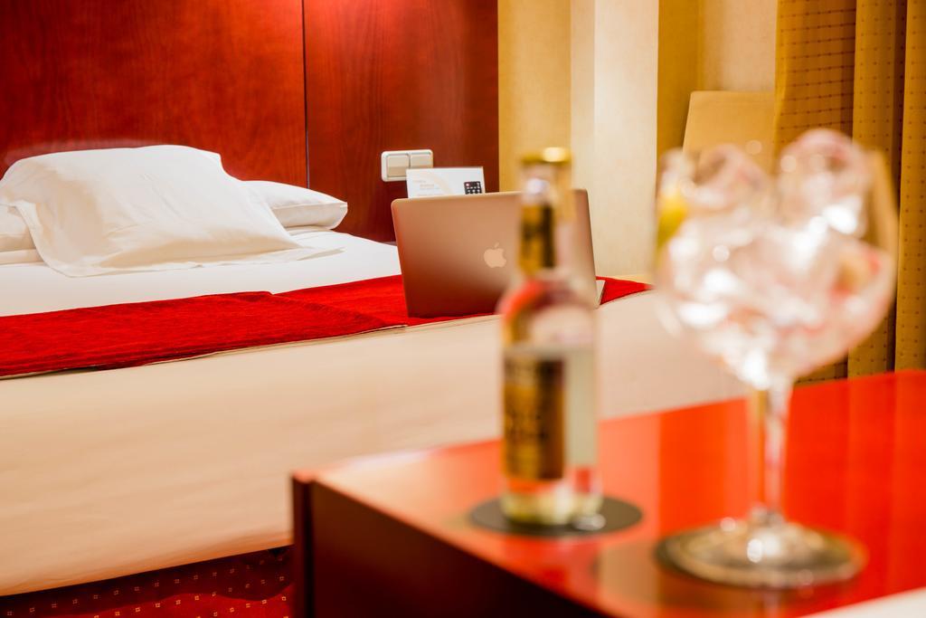 Hotel Arosa Madryt Zewnętrze zdjęcie